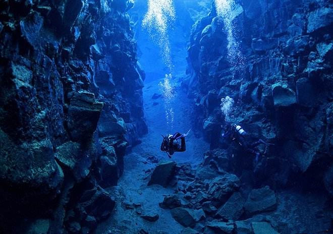 全球最深的四条海沟,日本被其中三条包围,感觉随时要被吞噬