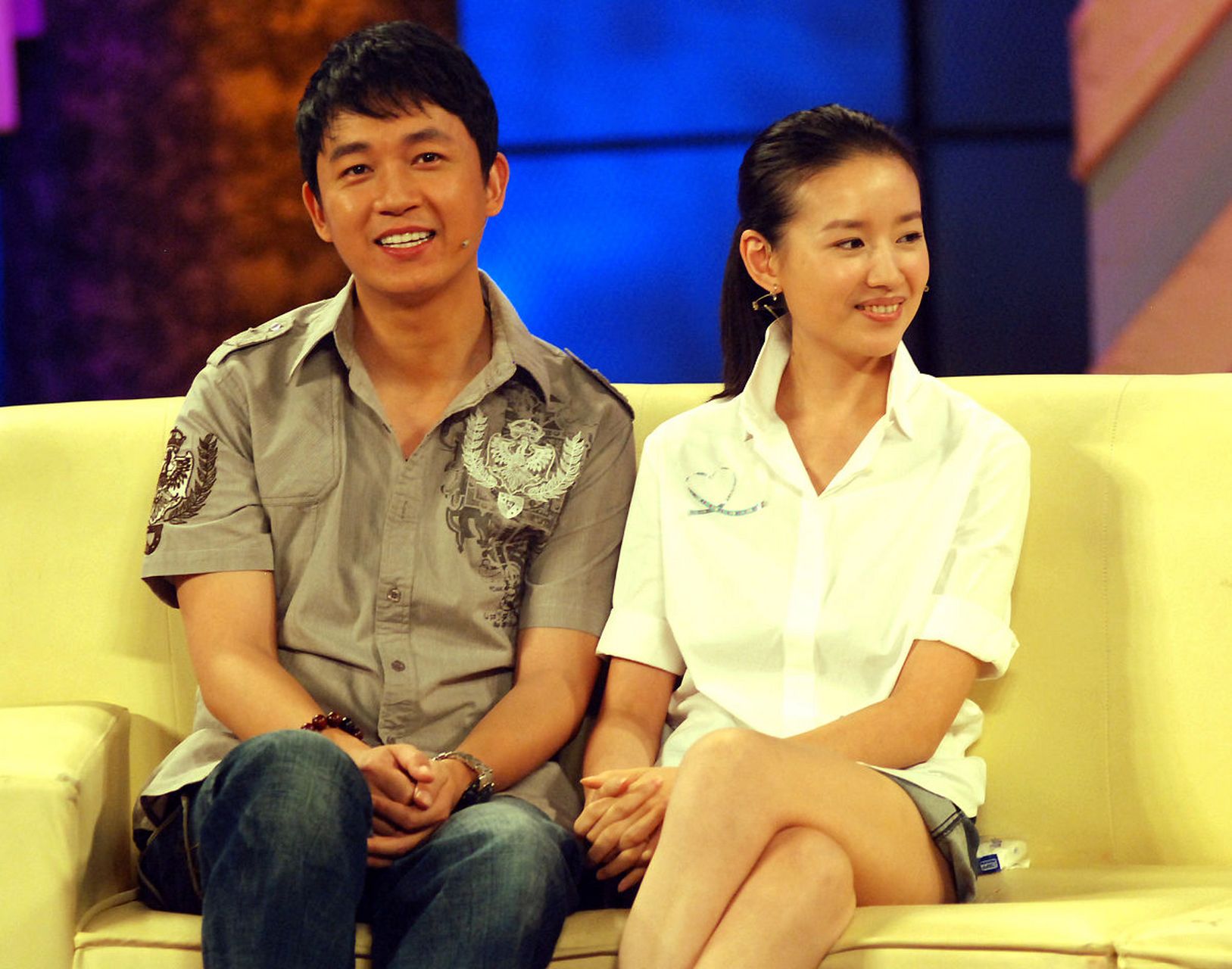 2005年,在拍摄《红衣坊》的时候,潘粤明对董洁一见钟情,后来他们走进