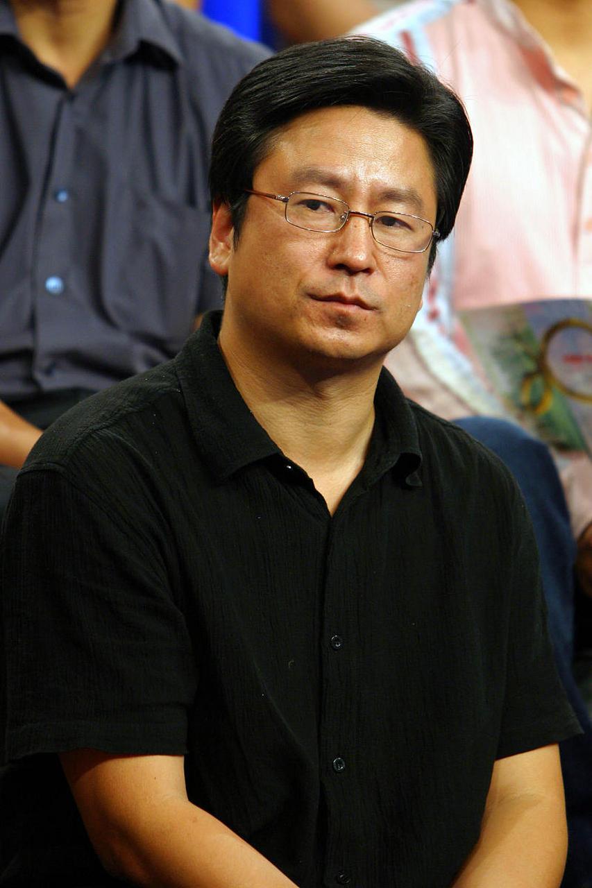 白岩松:中国的年轻人是世界上买房最早的群体,多幸福啊!