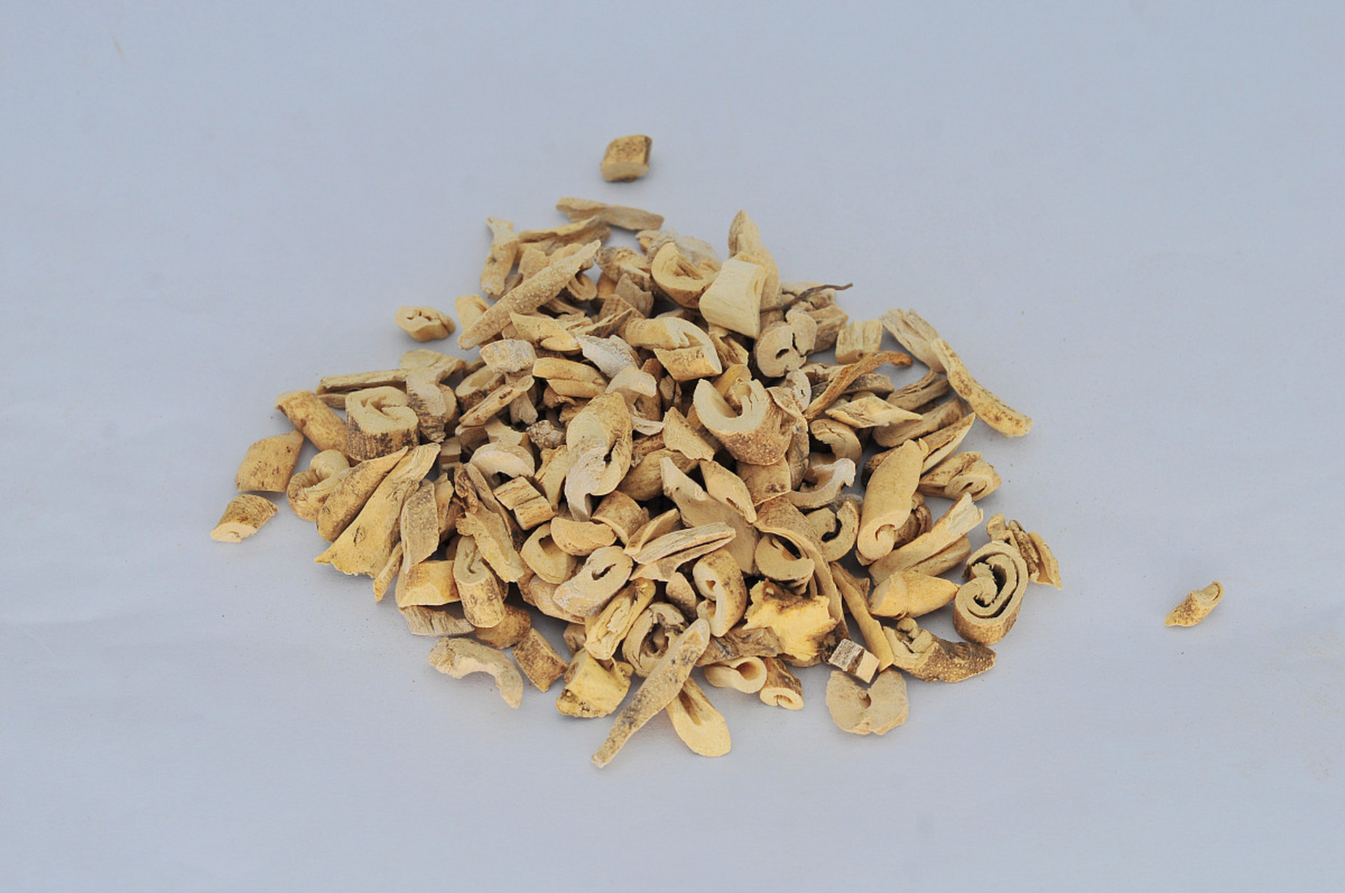 3味中药,缓解慢性湿疹   1,防风  ,可以祛风解表 胜湿止痒,临床常用于