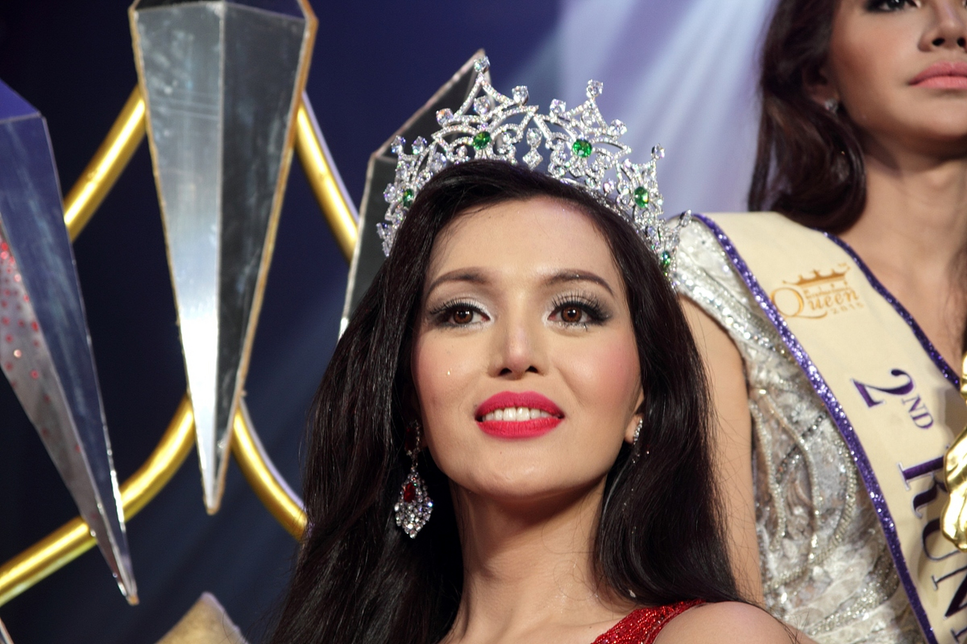 娱乐圈除了金星,还有4位明星也是变性人,今天就带你揭秘这4位变性明星