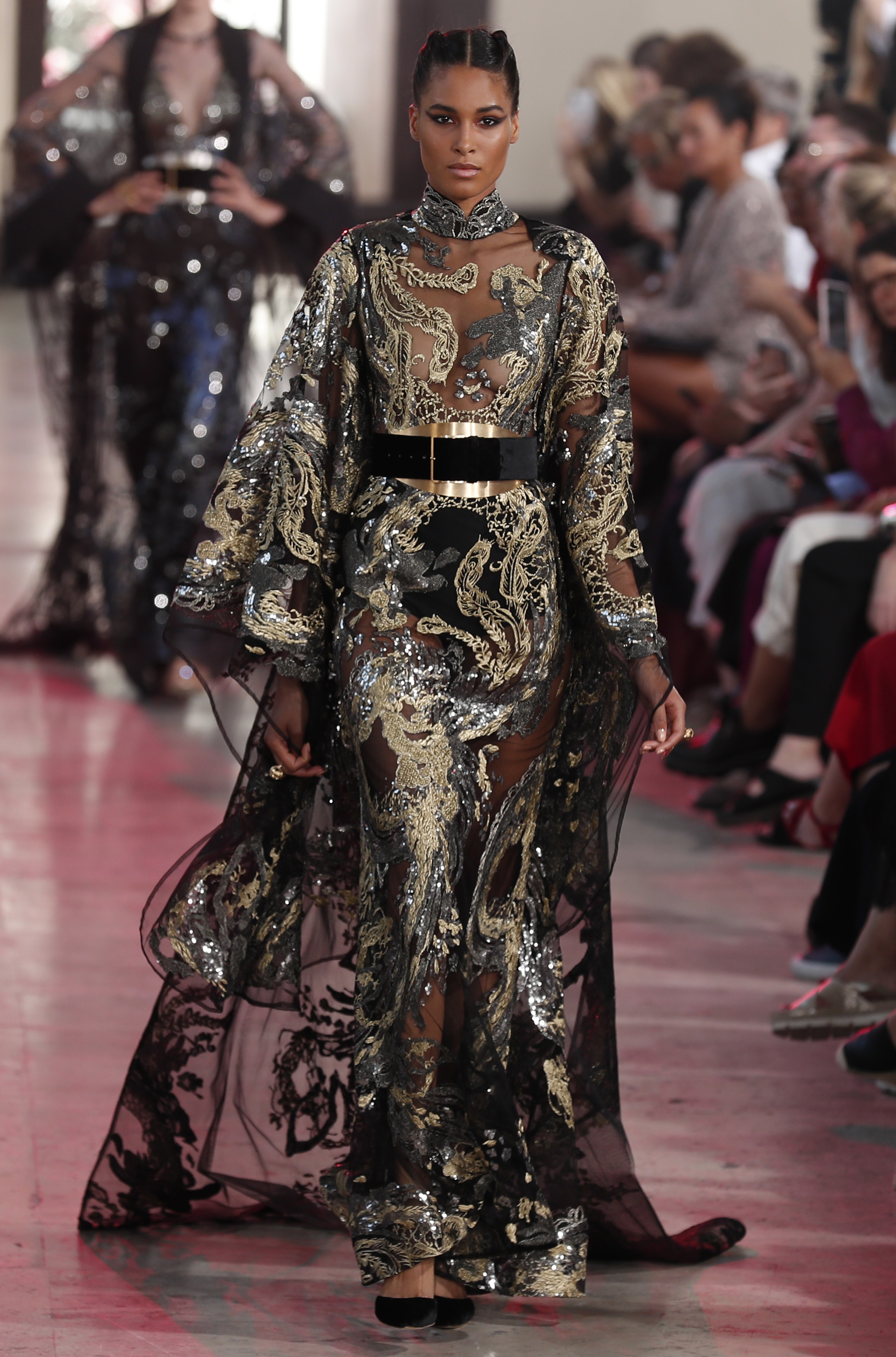 巴黎高级定制时装周——艾莉·萨博品牌时装秀