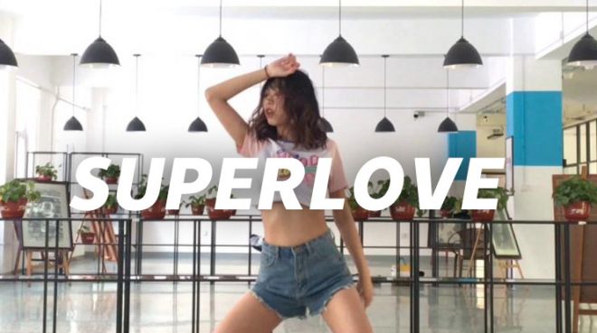 [图]性感热辣是女人的武器，Tinashe《Superlove》翻跳