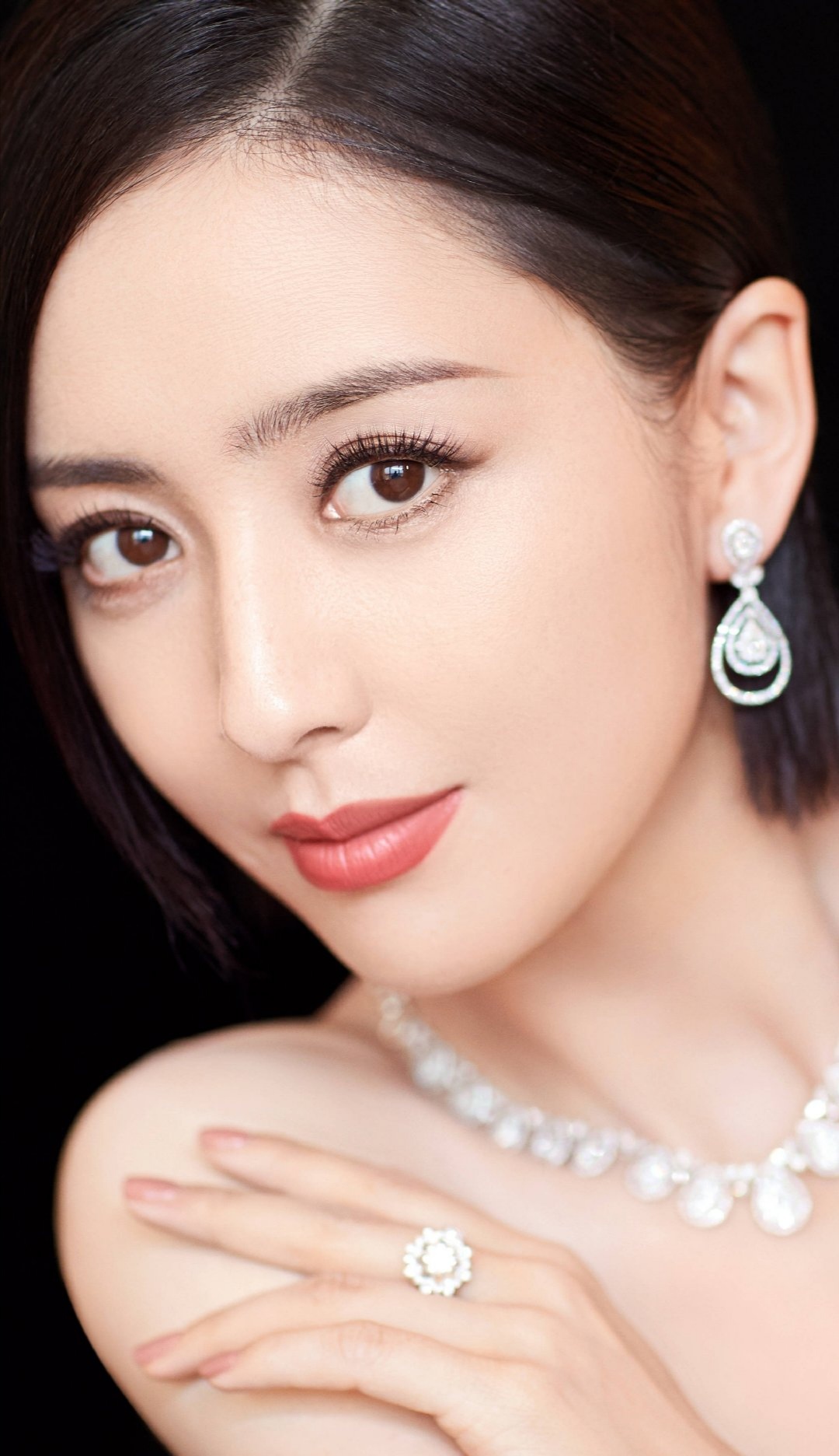 新疆美女佟丽娅,美丽动人,魅力十足