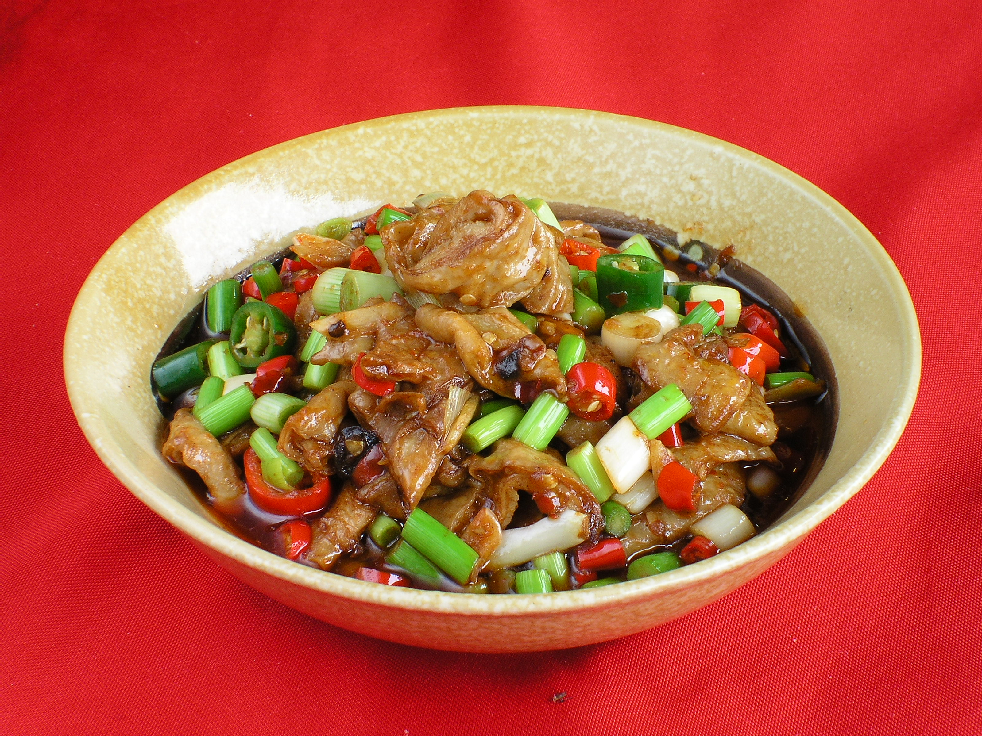 每日推荐六道家常菜,六道口齿留香的家常菜,小炒肥肠