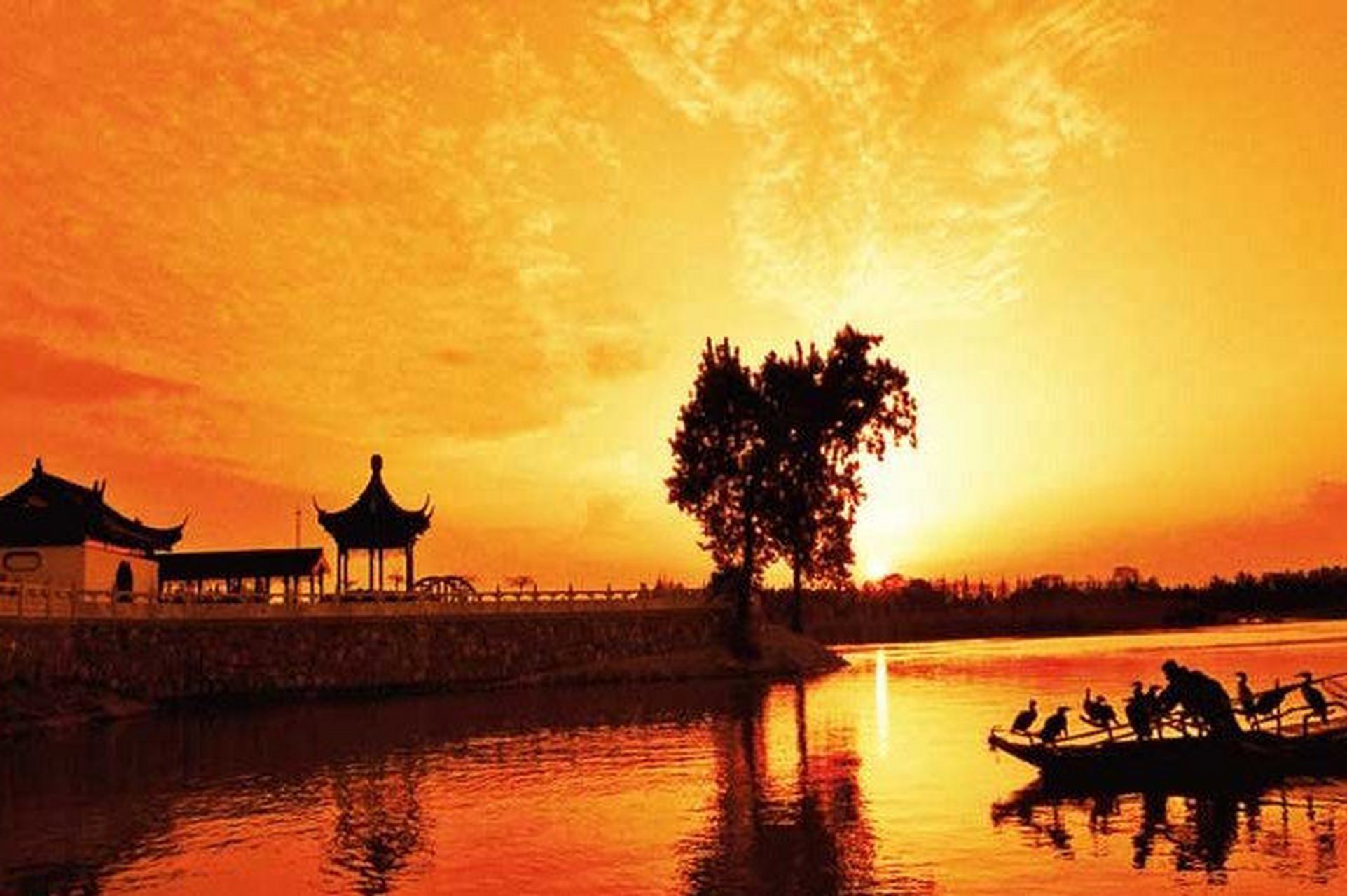 邵伯湖风景旅游区,为省级旅游休闲度假区,以"古","水"为特色,是扬州