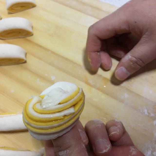 自制小花卷,香软高颜值,超详细图解一学就会