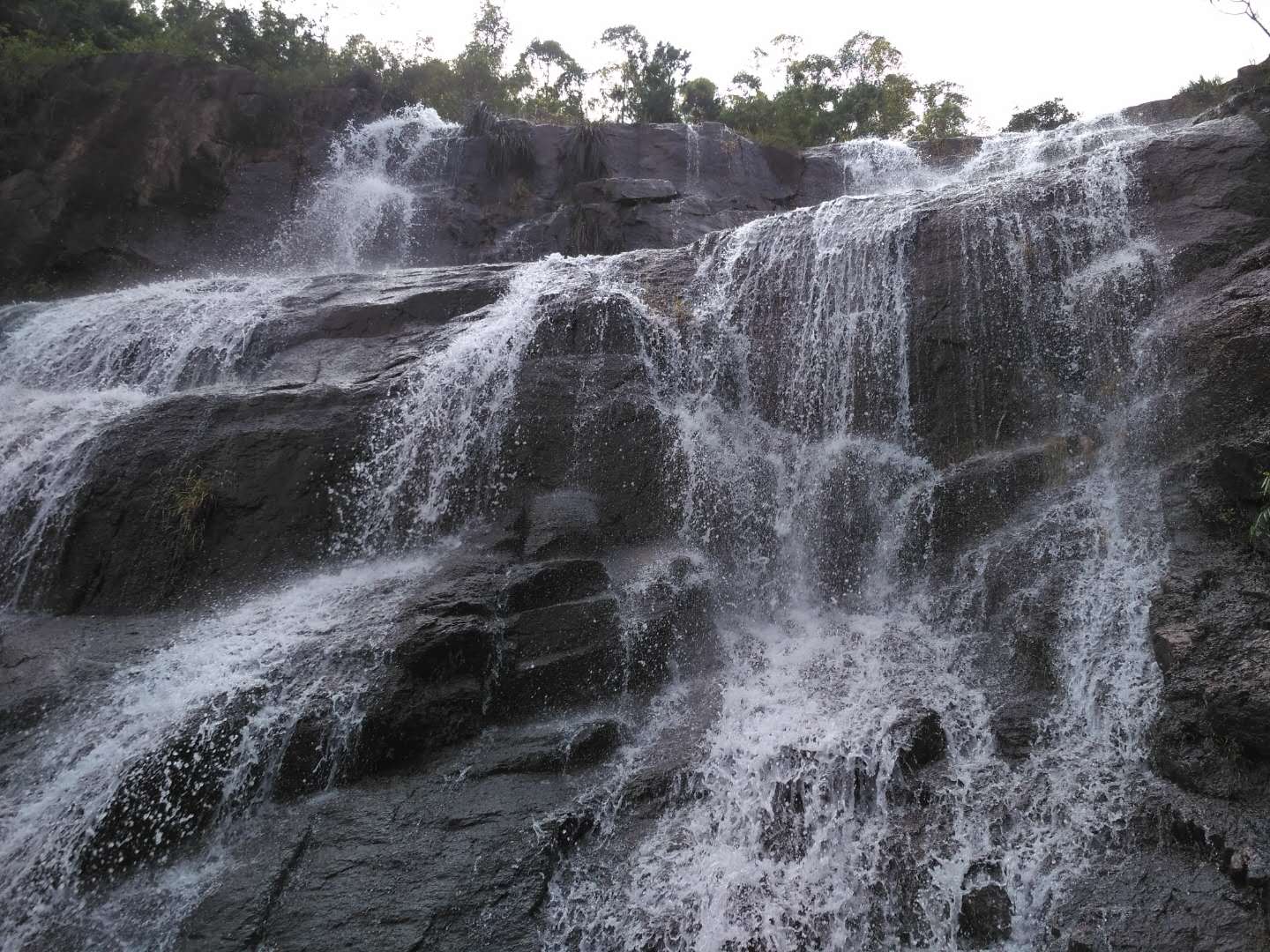 广东中山市最美瀑布仙境,藏在深山至少九成人不知道,最适合遛娃
