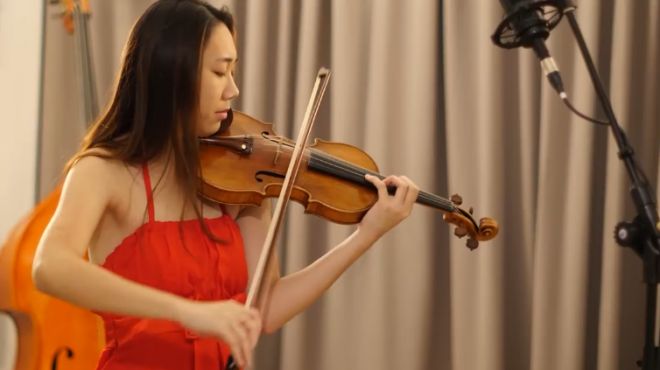 [图]小女孩小提琴演奏《Red Violin Caprices》，很美