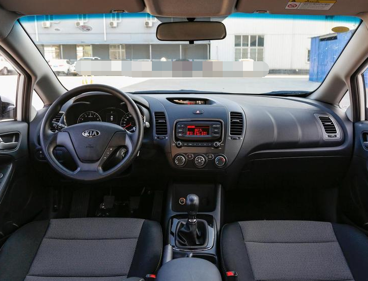 东风悦达起亚k3 2016款 1.6l 手动gl,十分沉稳,很有大将之风