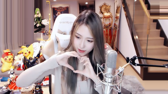 腐团儿再现神级cos,完美还原娜美原画,背影这张太绝了!