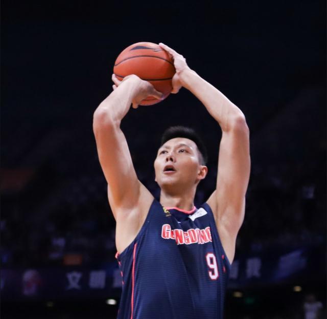 广东vs深圳半决赛第三轮,广东队全场占据优势,最后一