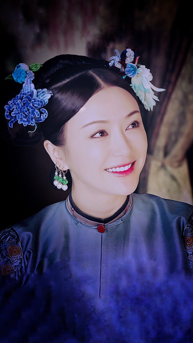 秦岚富察皇后壁纸精选,皇后笑起来的样子太温柔了!