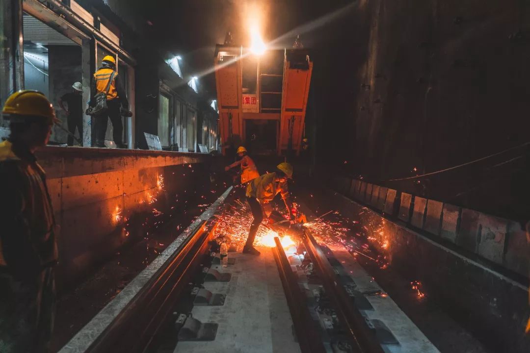 珠机城轨一期全线铺轨完成!所有往澳门的口岸均预留换乘车站