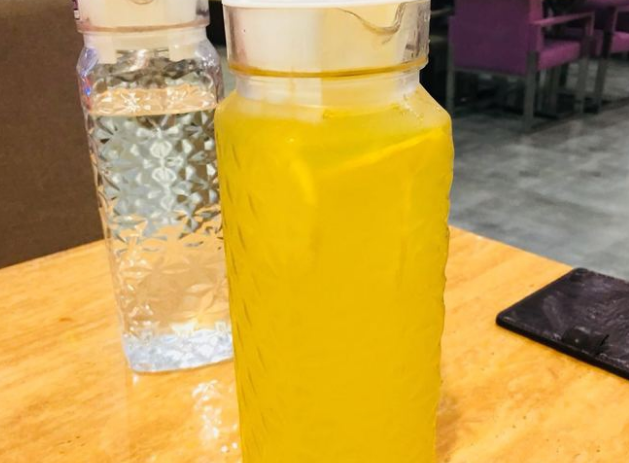金桔柠檬汁22元,一大扎,足够2个人喝了