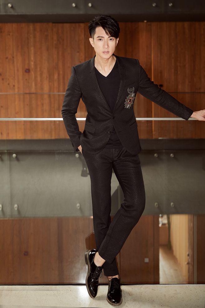 吴尊:帅气迷人的外表,幸福美满的家庭,让人着实羡慕!