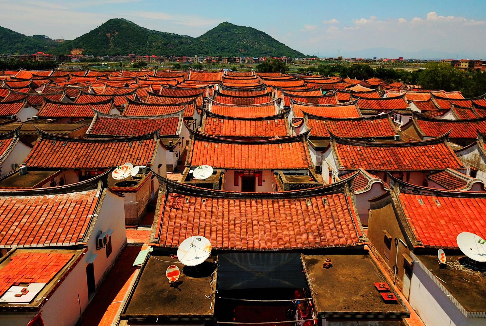 无人机航拍闽南第一村,漳州龙海埭美古村