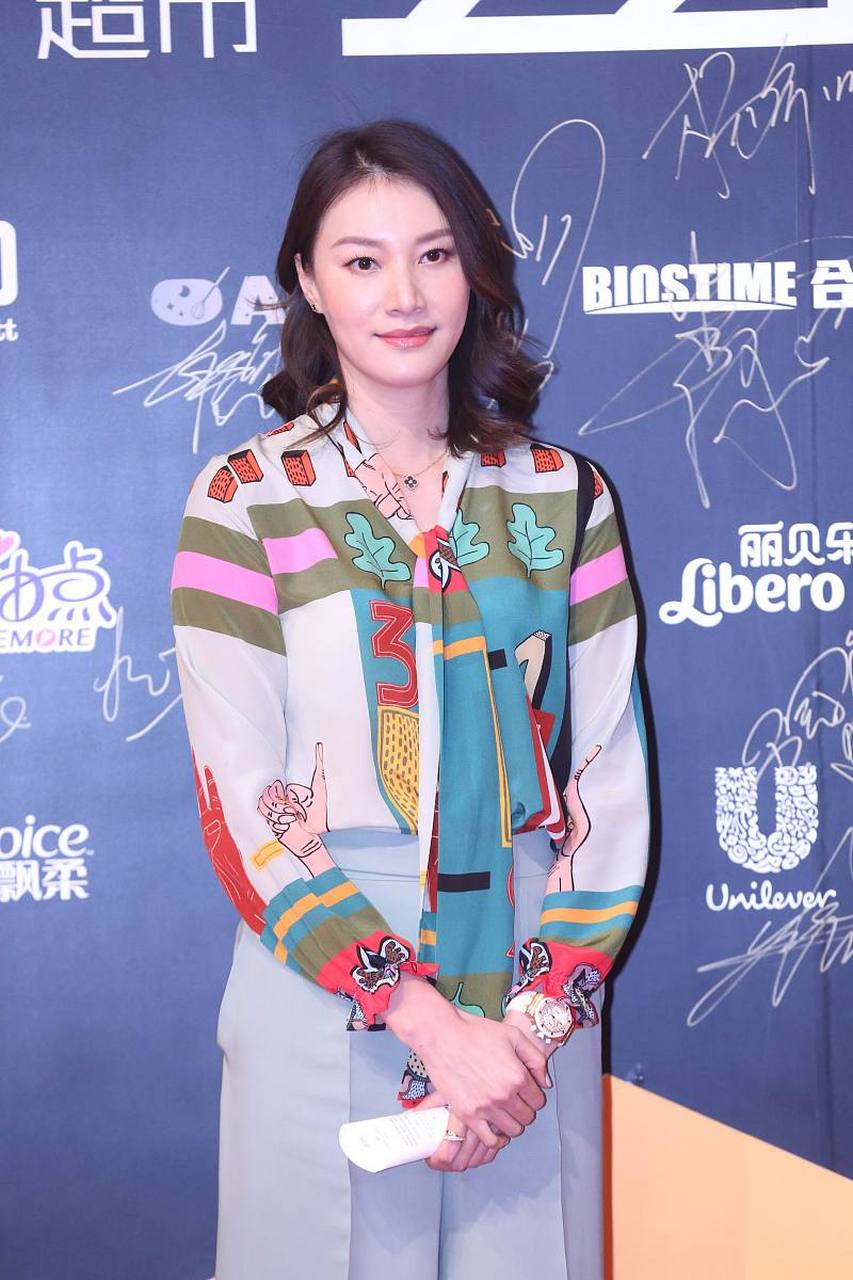 林丹谢杏芳分手,李泽楷梁洛施冷战,她有何魅力  近期,娱乐新闻中出现