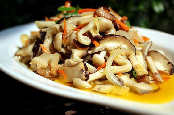 素炒双菇,一道美味的精品菜肴,喜欢的赶紧尝尝吧