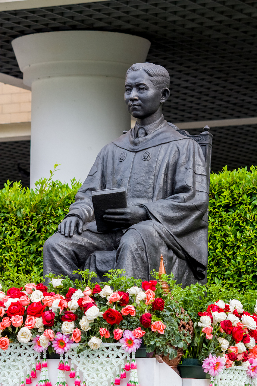有一次,陶行知先生在武汉大学演讲.