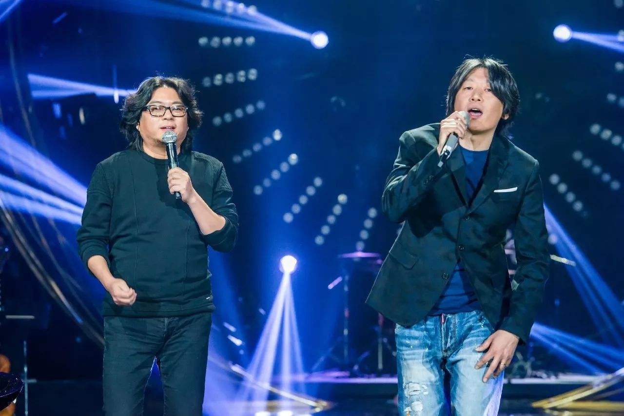 《同桌的你》成就了校园民谣歌手老狼?