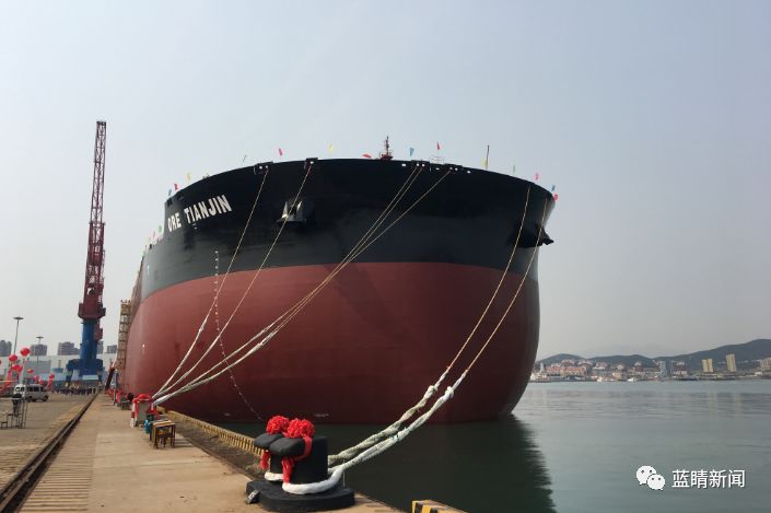 "天津号"40万吨矿砂船青岛交付!实现多项新突破,节能又环保