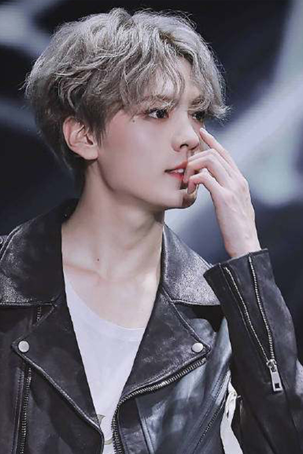 毕雯珺:穿白衣清纯,穿皮衣很酷,穿条纹衫很可爱