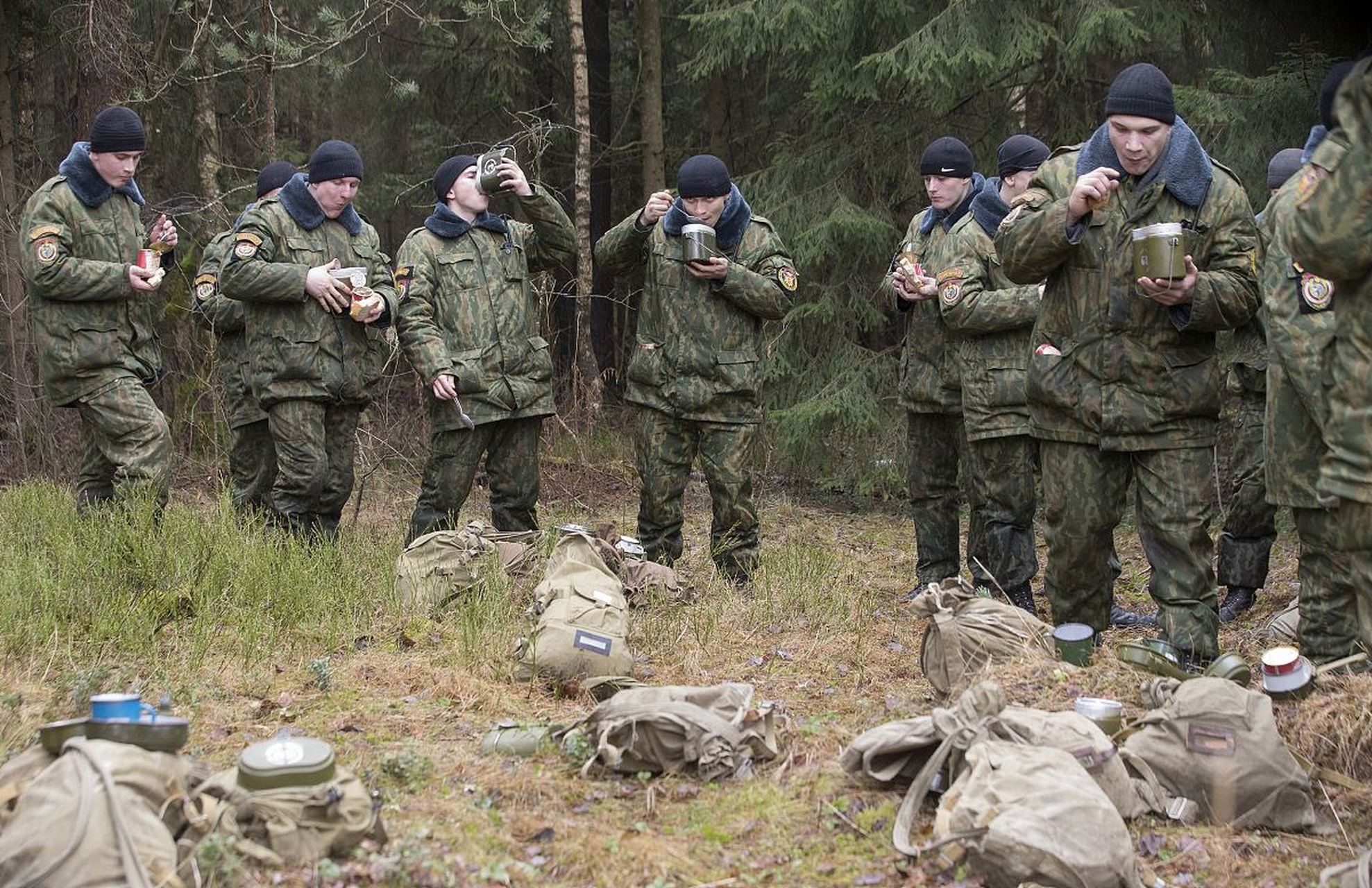 "俄军捕获乌克兰武装小组:生命被漠视,炮灰命运令人痛