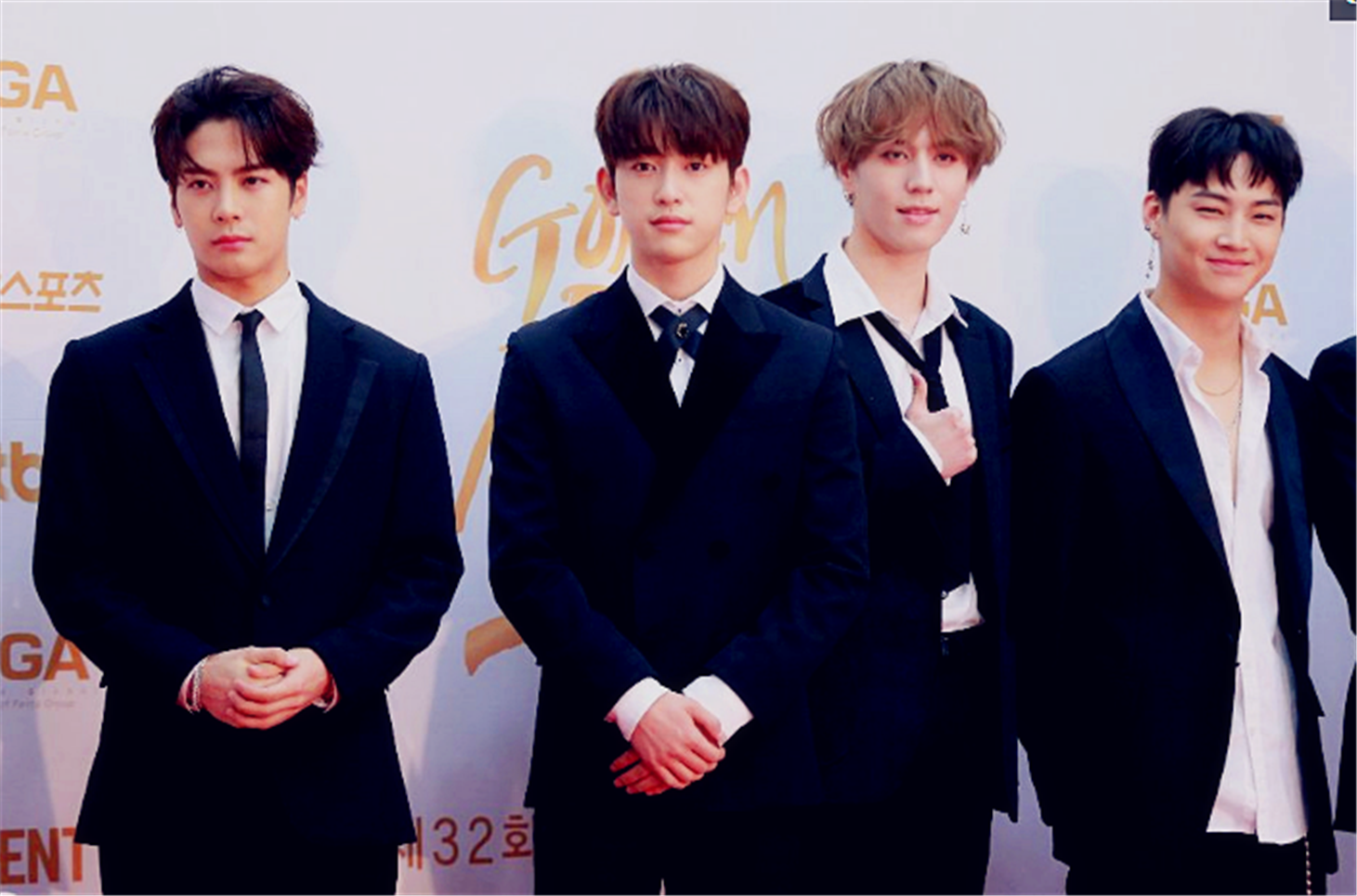 韩国小鲜肉组合,差点就看成鹿晗和王嘉尔了,网友:神似!