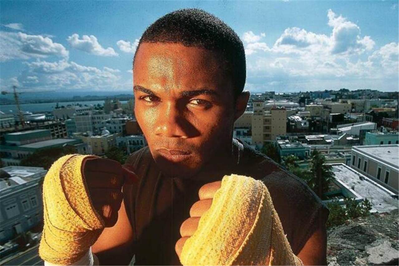 你能想象拳王泰森魅力有多大吗?退役后仍然风光无限,美女成群!