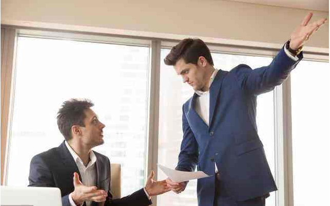 职场上聪明的人,越不会跟领导走得近,这五点很重要!