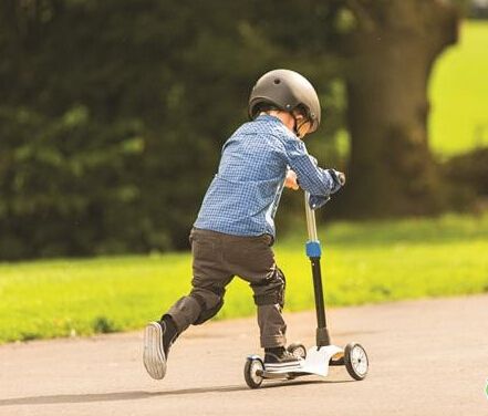 "你和宝宝说英语"每日一词:"向前看"英文怎么说?