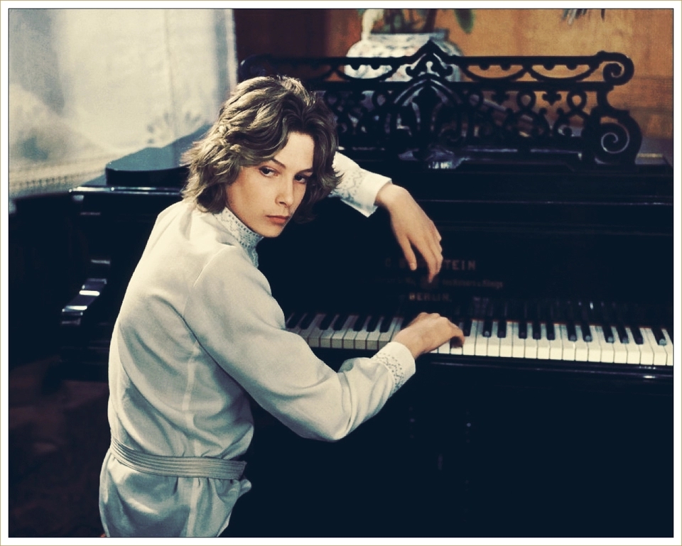 伯恩·安德森:因美貌而蒙受苦难,想多听听你的故事