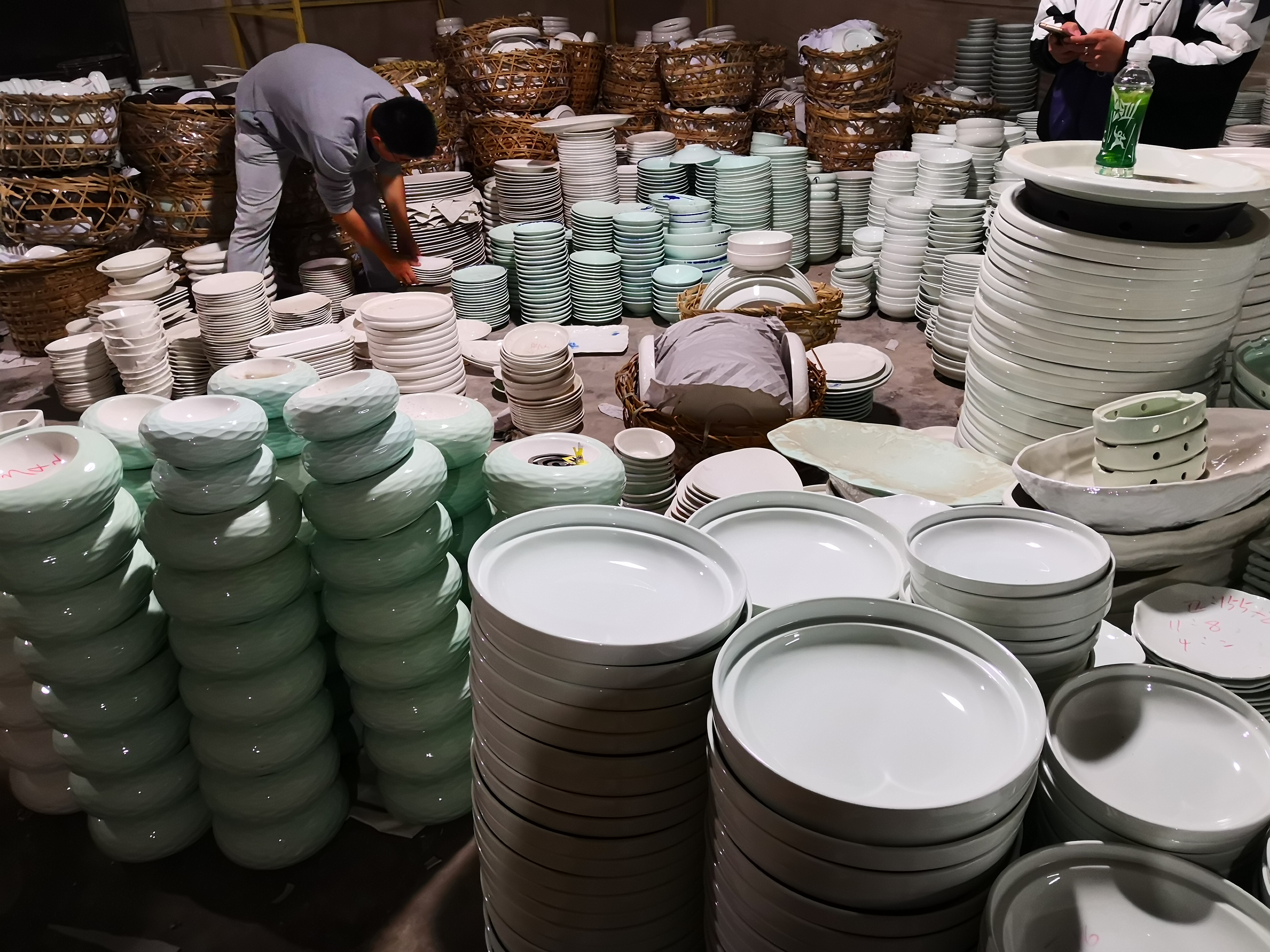 广东潮州陶瓷餐具批发市场 