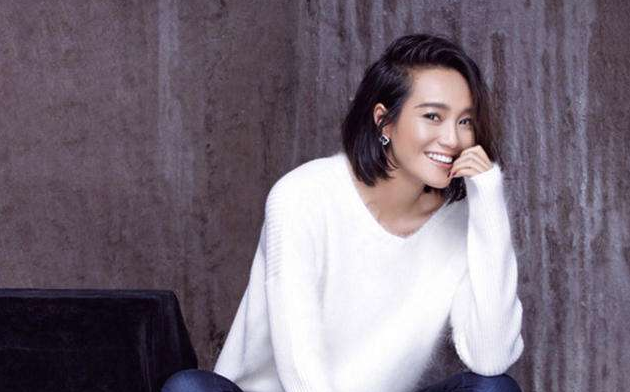 周一围和女助理被拍,行为举止暧昧用同一个吸管喝奶茶