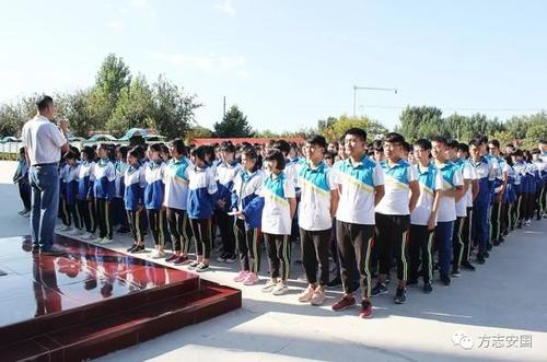 祁州中学学子再助《安国市志》补充资料