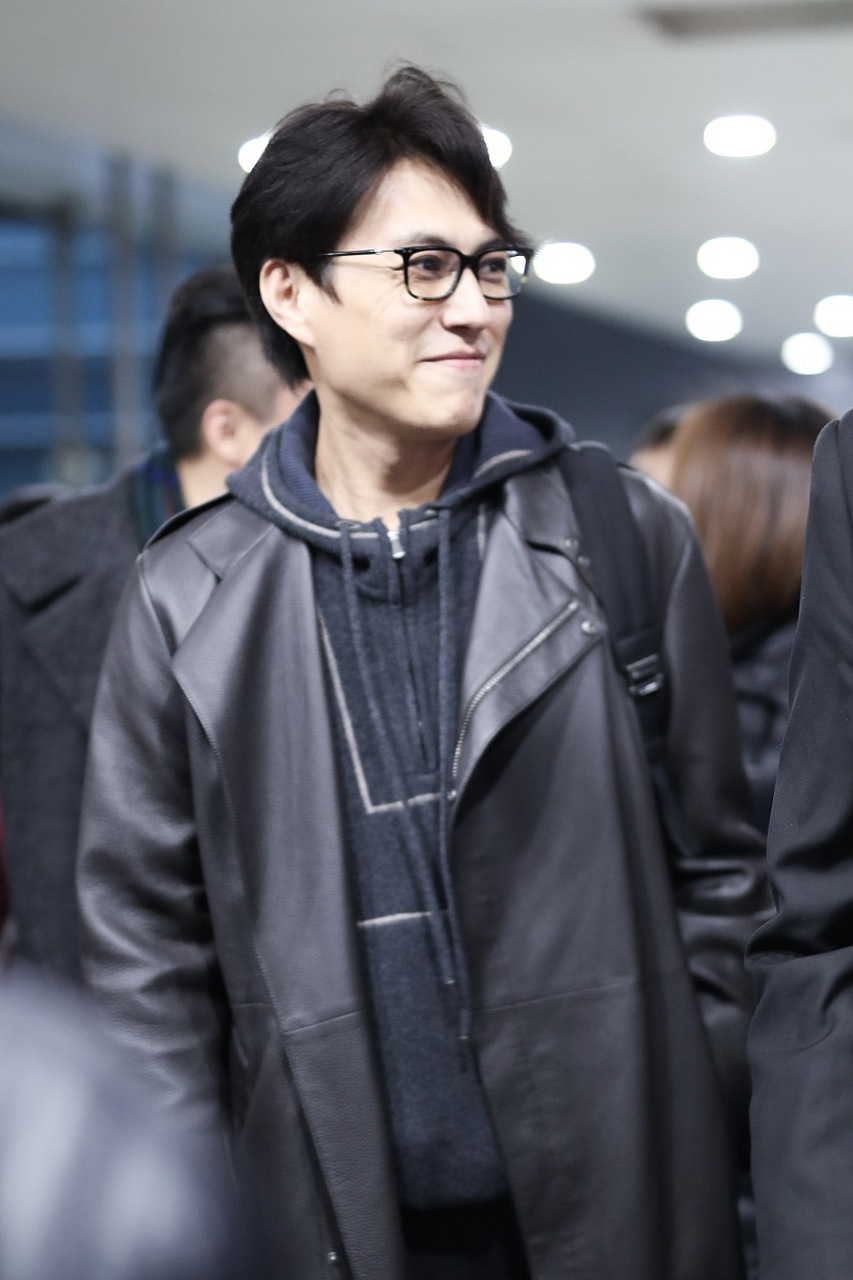 原来由她和靳东,丁勇岱,张雨绮等合作的电视剧《欢迎来到麦乐