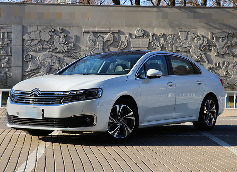 品鉴雪铁龙c6 380thp旗舰型外观大气,精致耐看的一款!