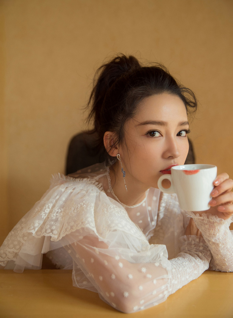 一见钟情的初恋脸#李沁,她一出道就是《新版红楼梦》中的薛宝钗,趾篌
