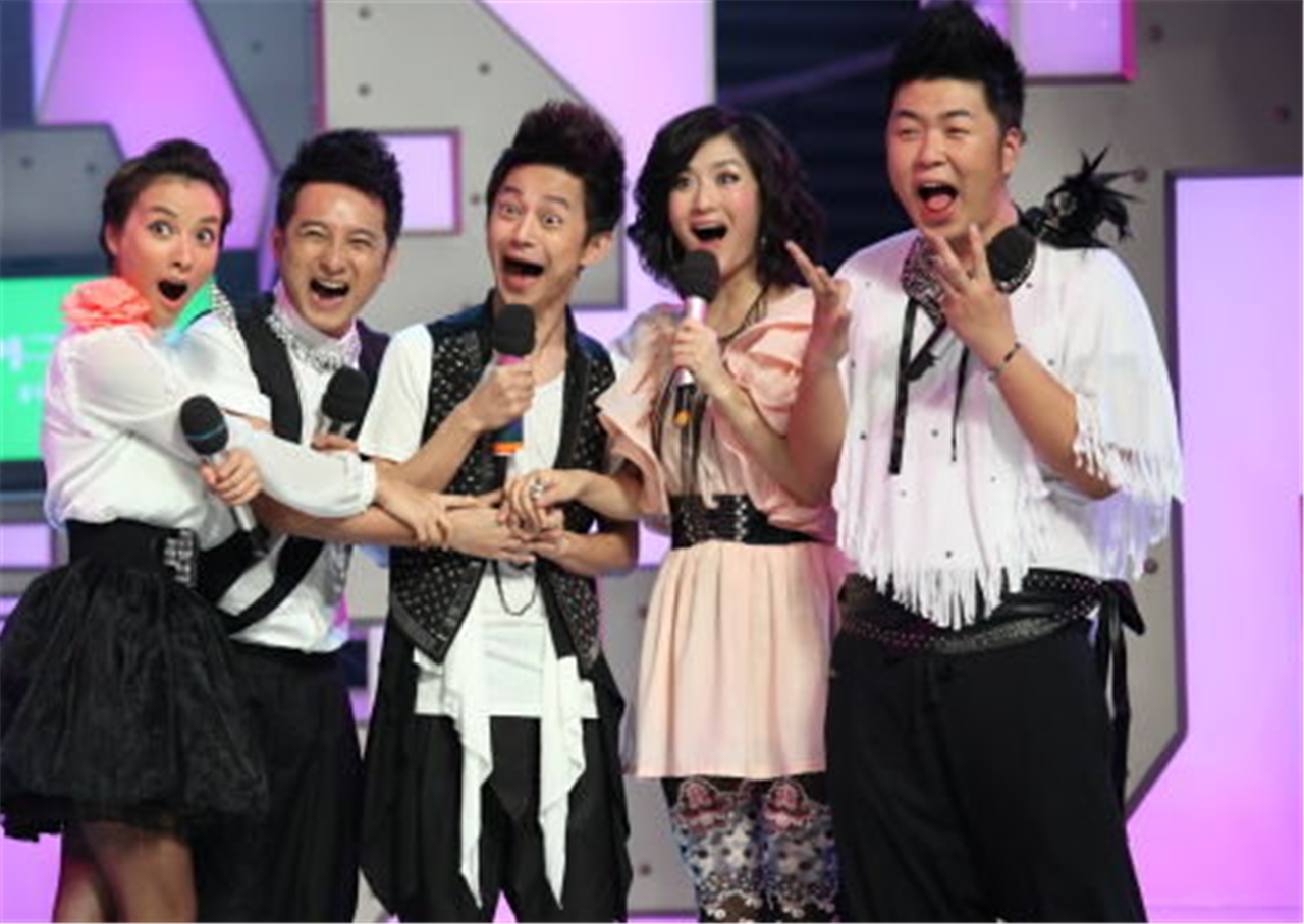 继吴昕被关麦后,苏有朋舒淇也被关麦,只因何炅的这一句话!