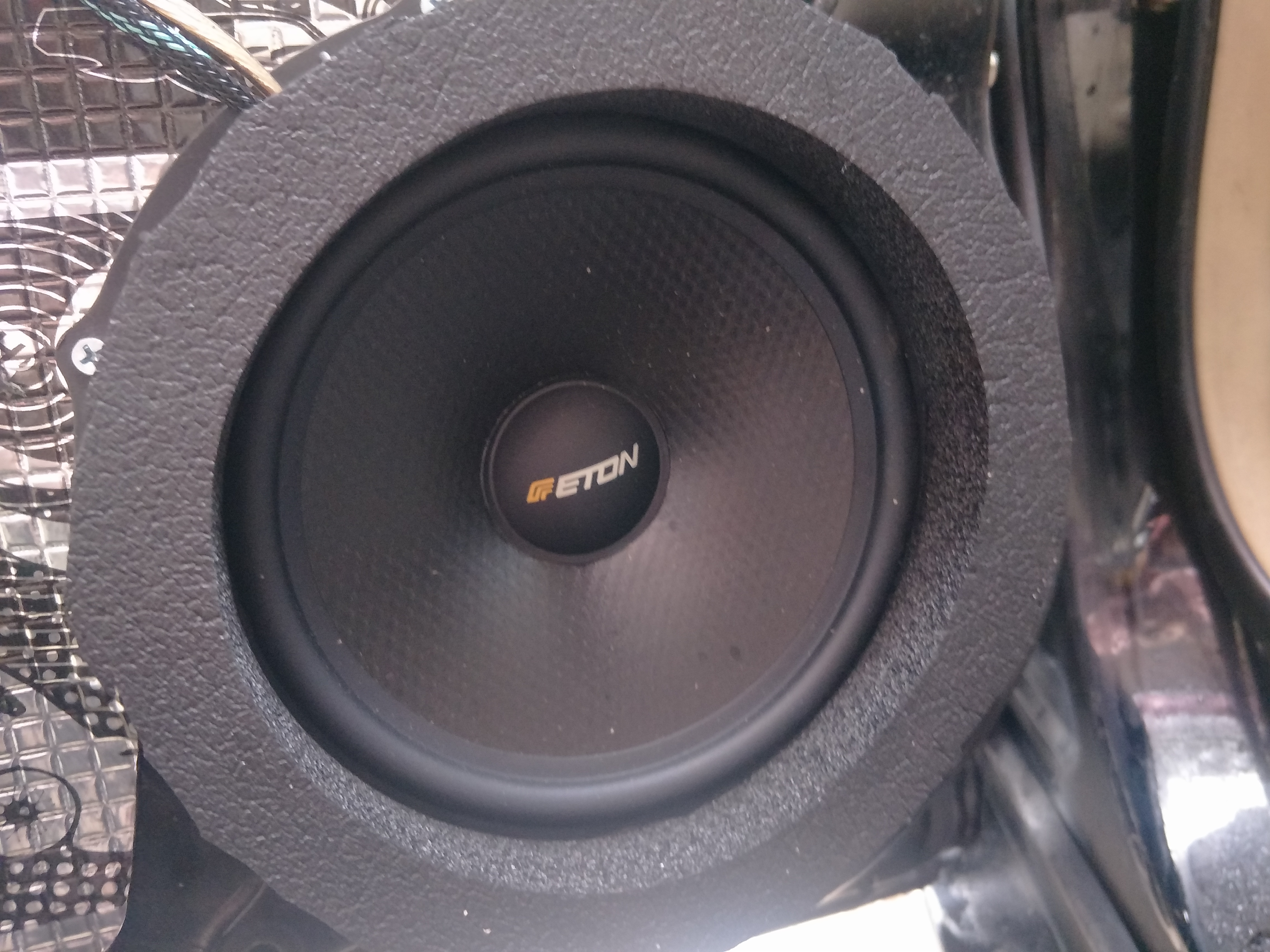 日产天籁汽车音响可以这样改装