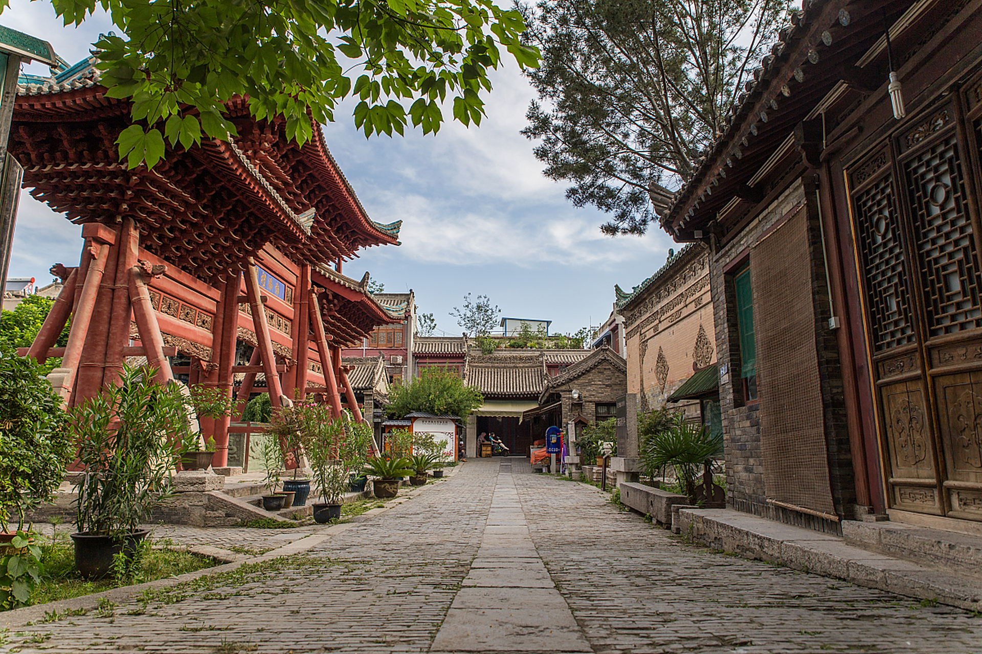 央视调查甘肃天水古城9亿元古建# #ai共创计划# #秋实之美