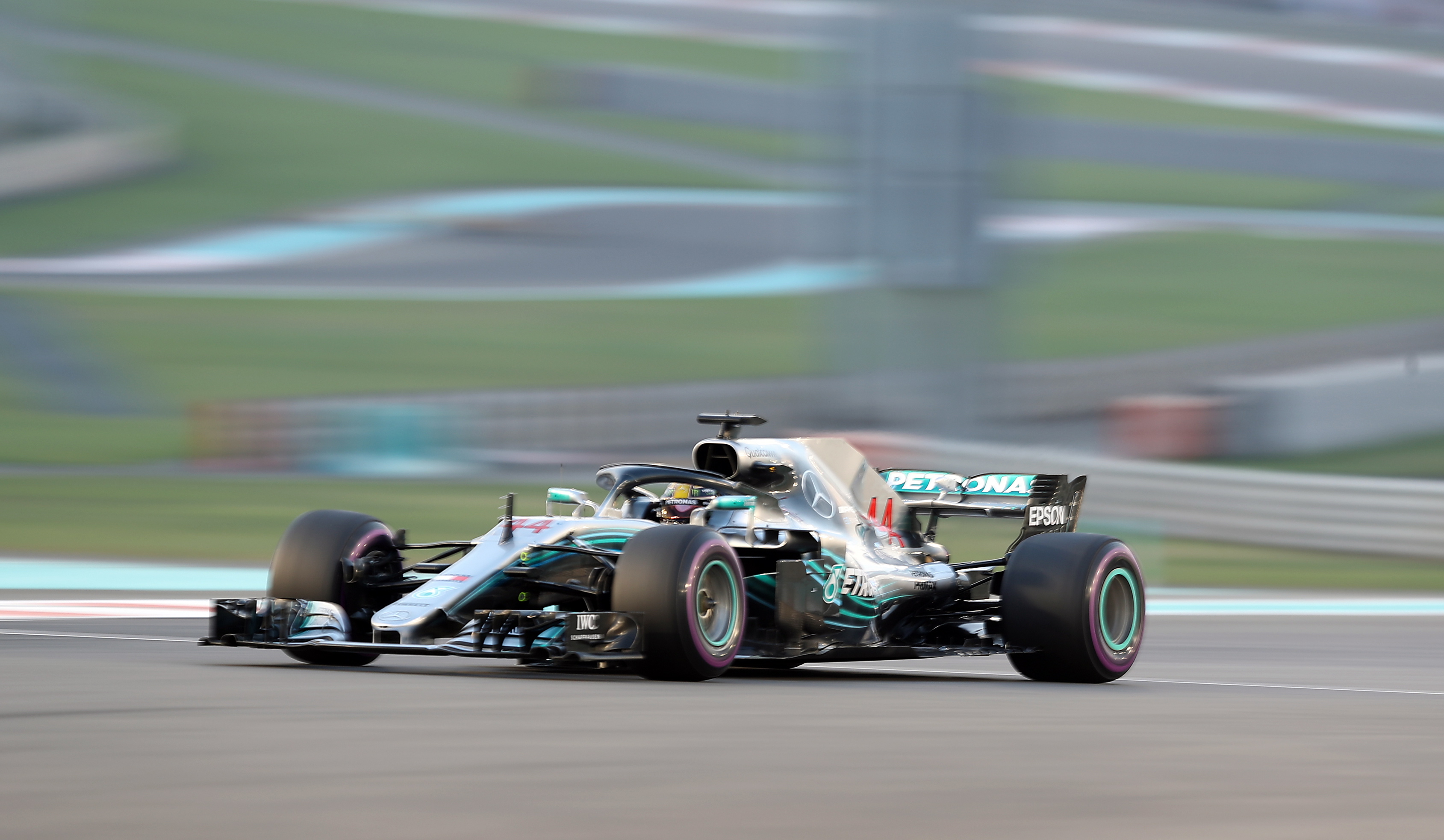 赛车——f1阿布扎比大奖赛:汉密尔顿夺冠