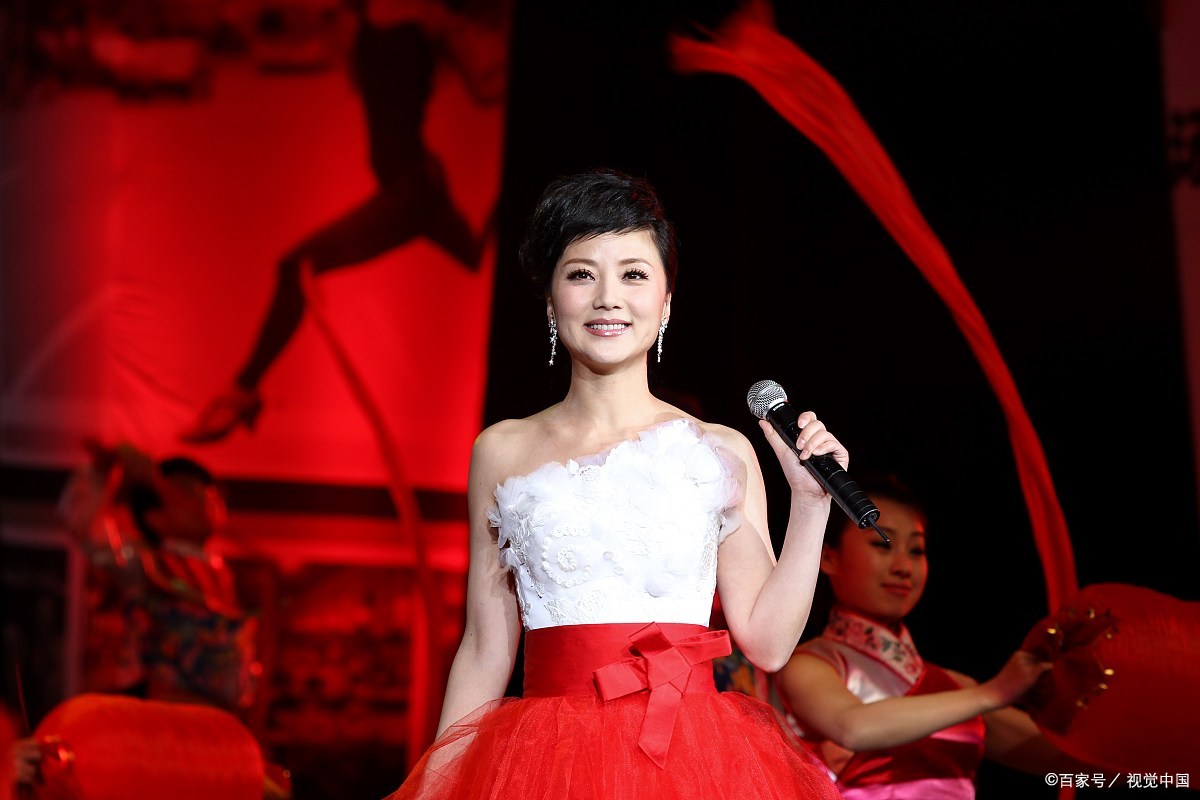 张燕不愧为粉丝们心中的歌神