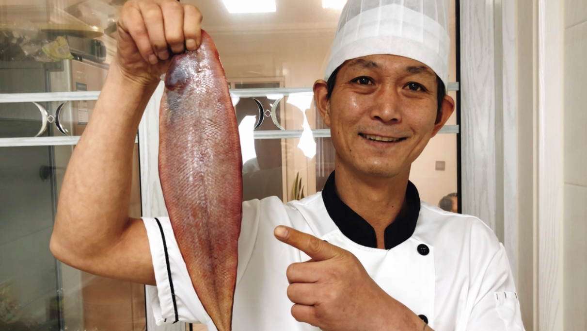 山东大厨分享鳎目鱼传统做法“浇油龙力”很多小知识,看完收藏了