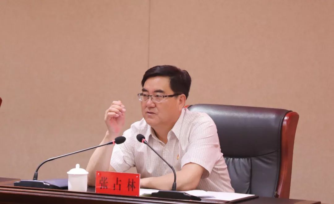 张占林到联系点鄂尔多斯装备制造基地讲专题党课