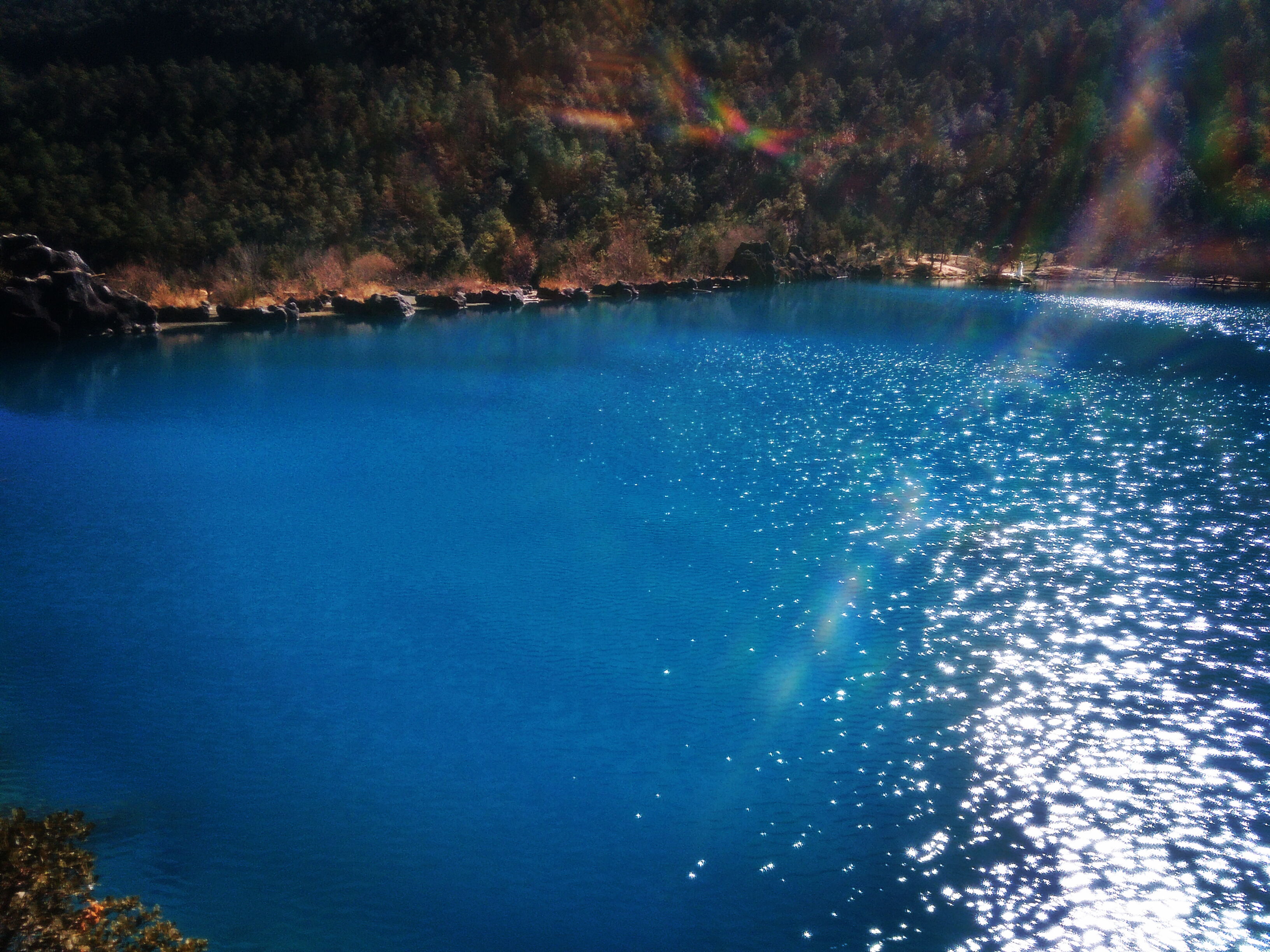 水儿为什么那么蓝?我在玉龙雪山,九寨沟这么问