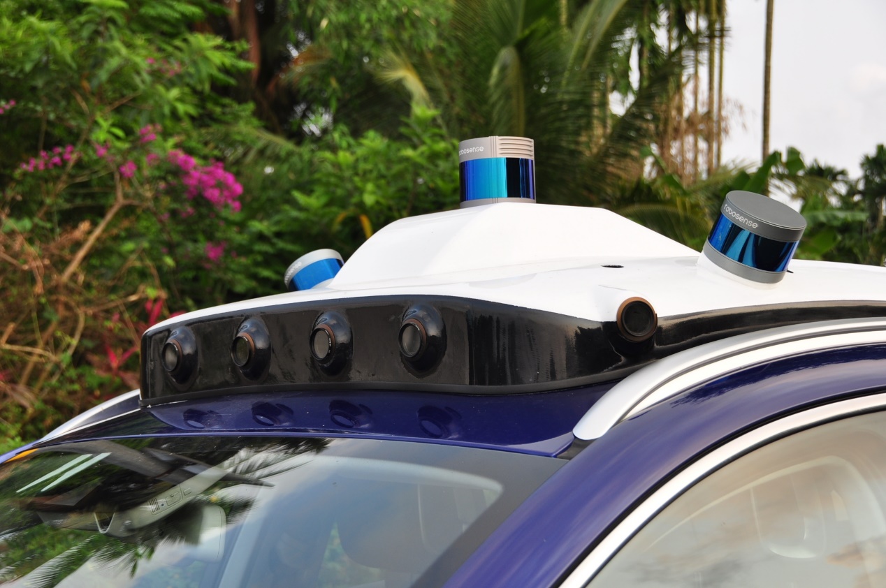 红旗e-hs3车顶雷达