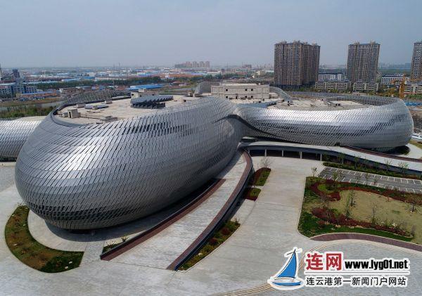 连云港大剧院"水滴"炫酷亮相