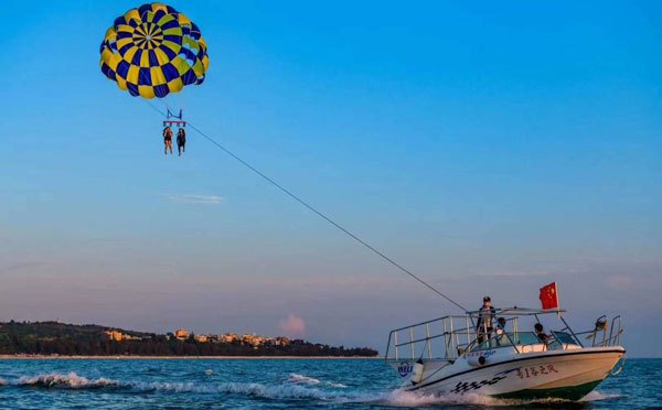 海上拖伞船艇生产厂家哪家好?买来经营项目需要多少钱?